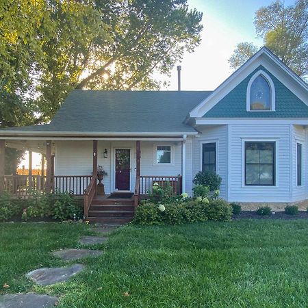 Countryside Cottage With Large Yard Near Topeka Silver Lake Exterior photo