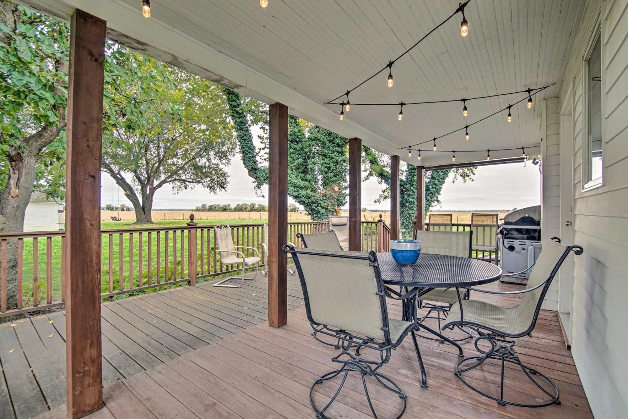 Countryside Cottage With Large Yard Near Topeka Silver Lake Exterior photo