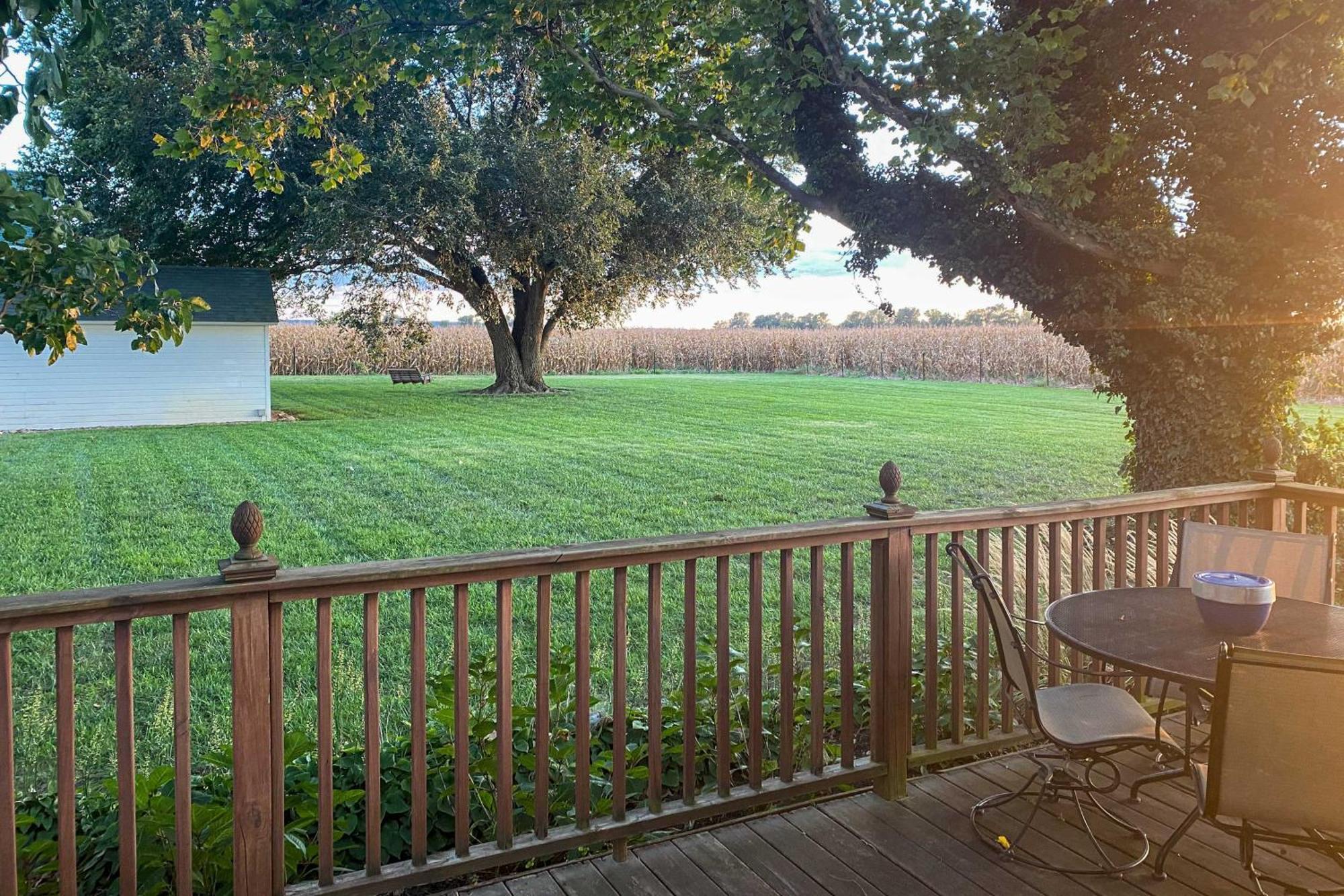 Countryside Cottage With Large Yard Near Topeka Silver Lake Exterior photo