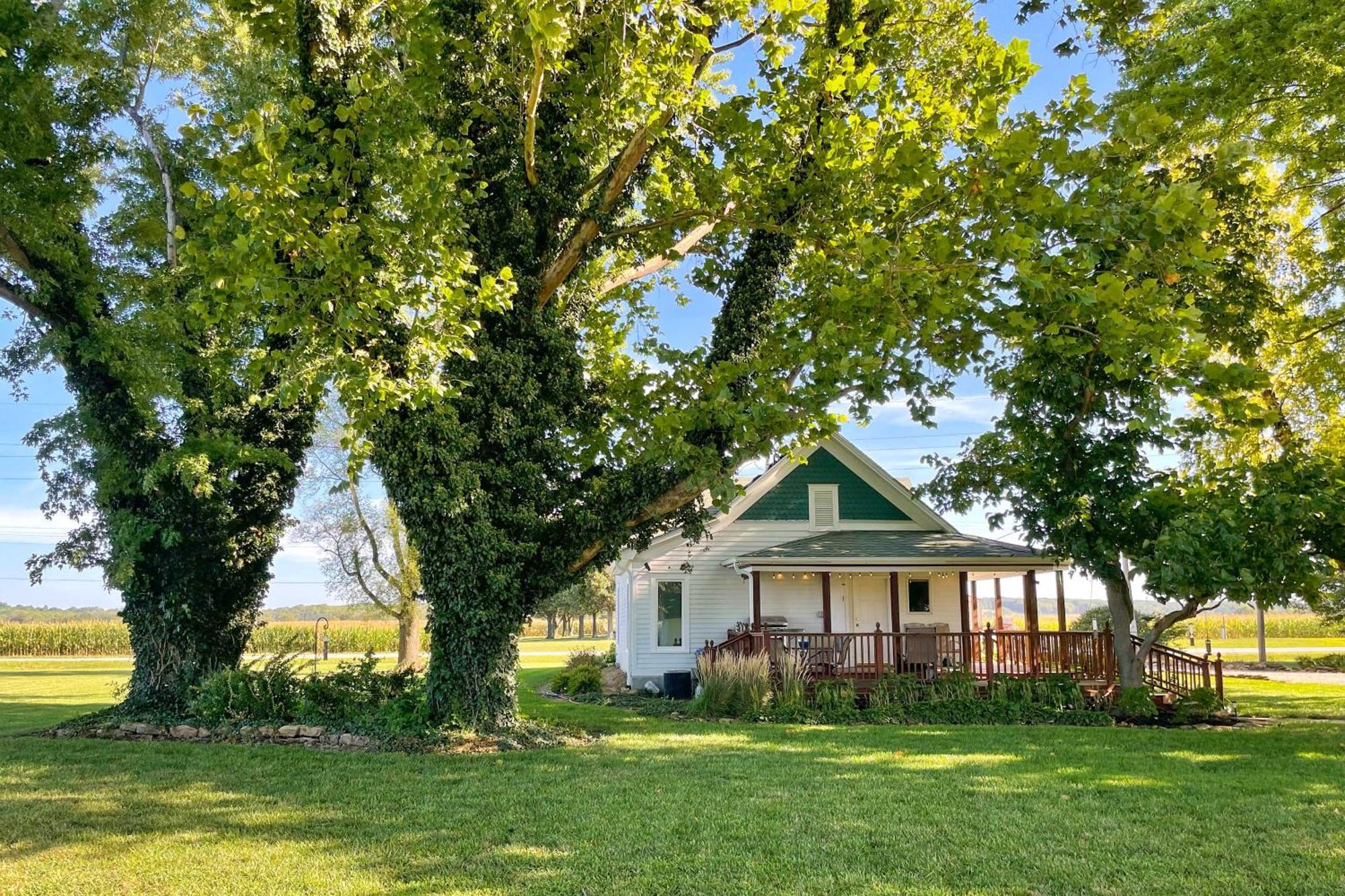 Countryside Cottage With Large Yard Near Topeka Silver Lake Exterior photo